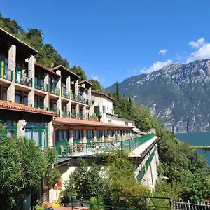 Centro Vacanze La Limonaia 3*, Limone sul Garda Italia